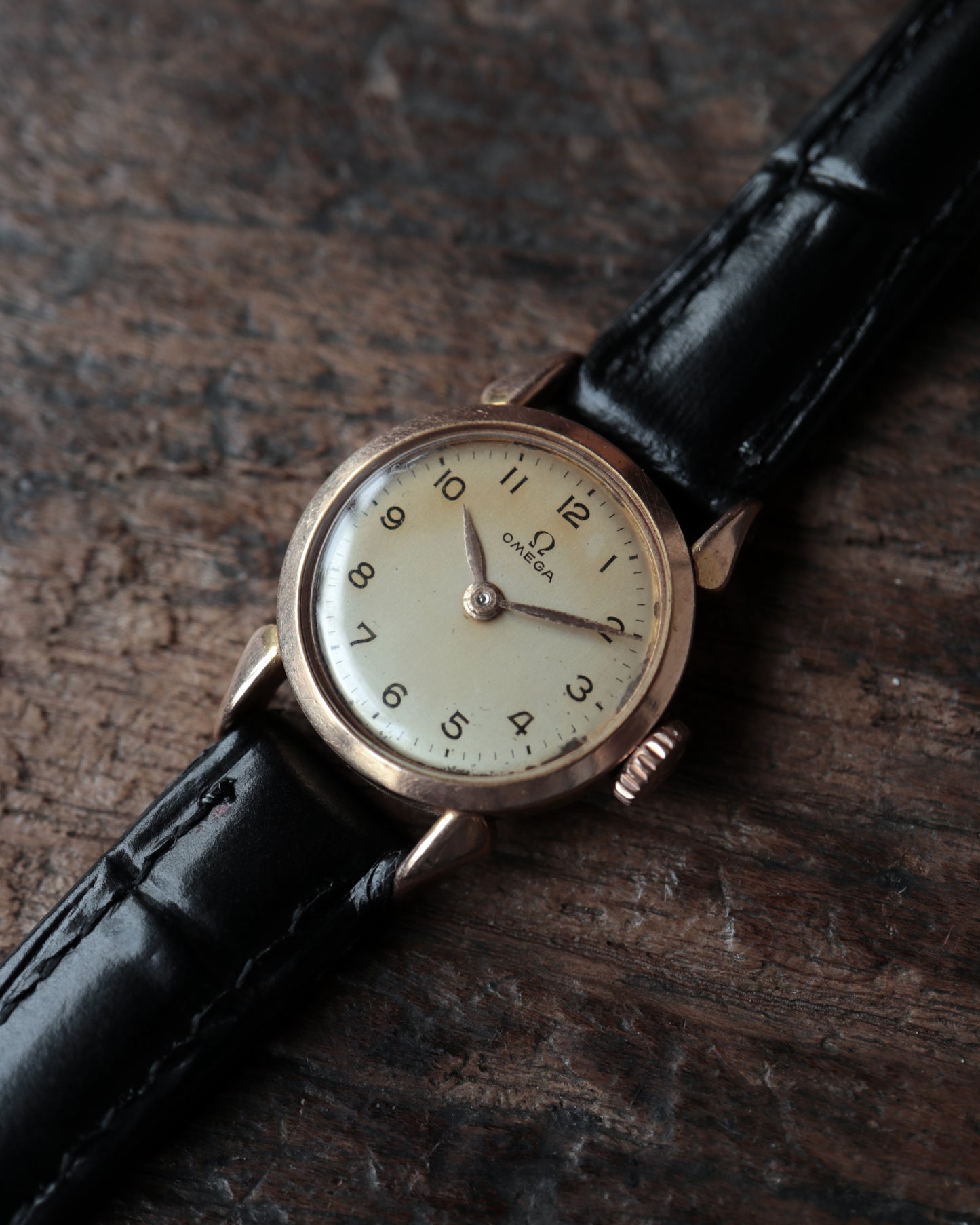 OMEGA_Ref.2443-5_Ladies