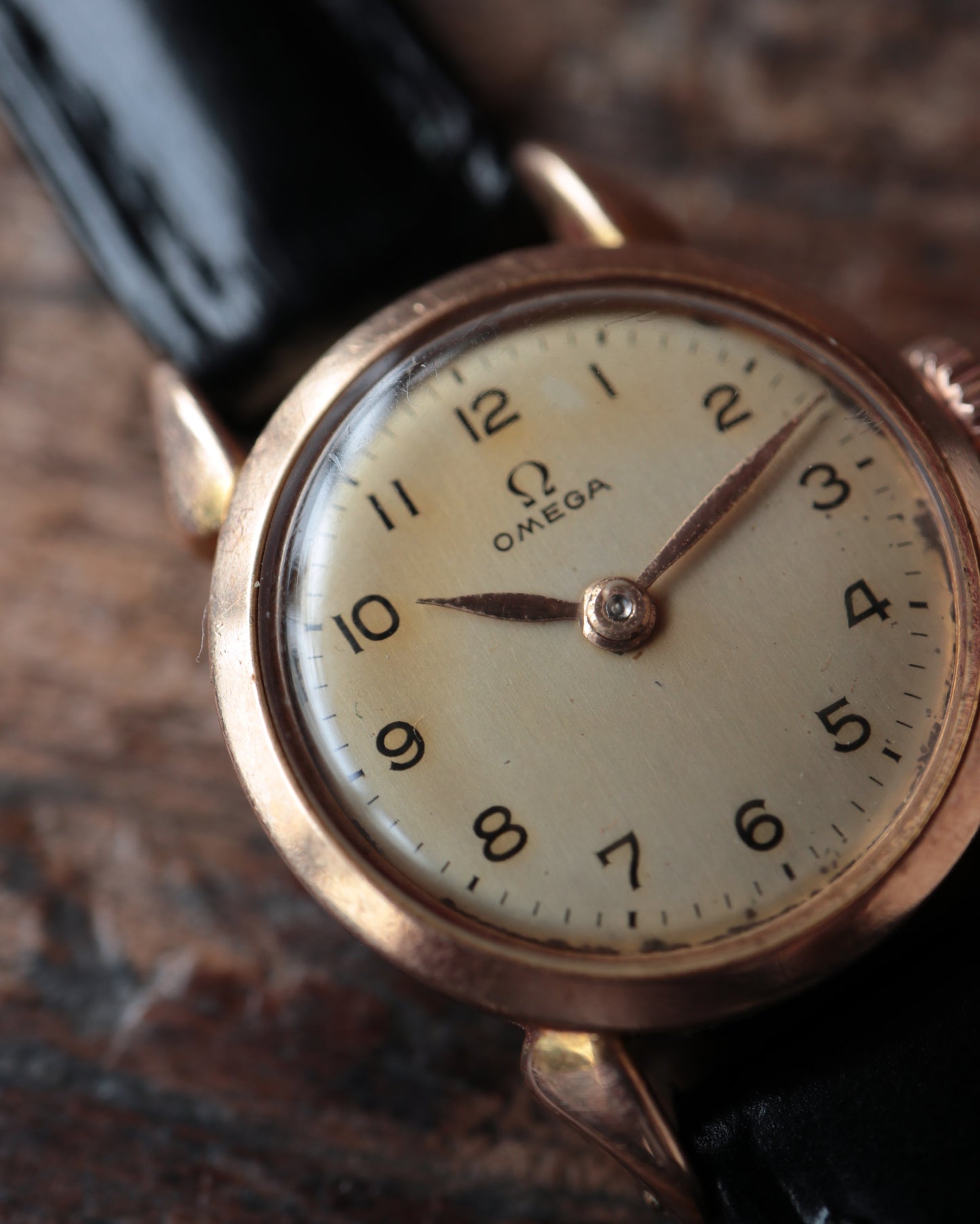 OMEGA_Ref.2443-5_Ladies