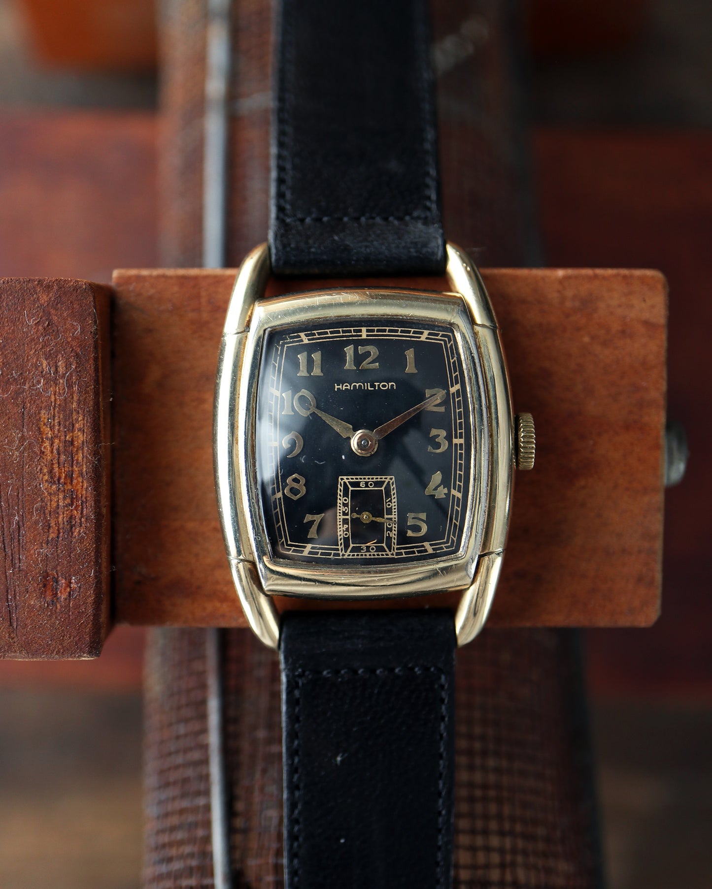 HAMILTON_cal.987A_BLACK DIAL