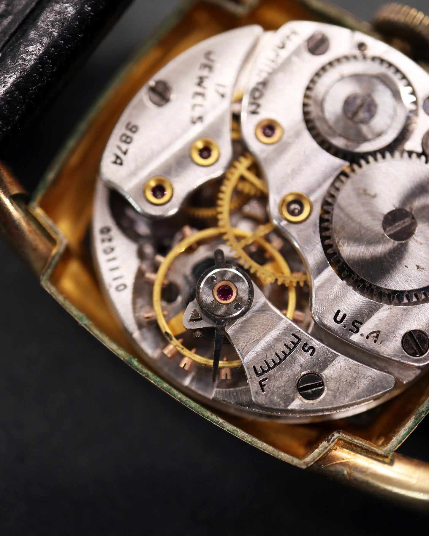 HAMILTON_cal.987A_BLACK DIAL
