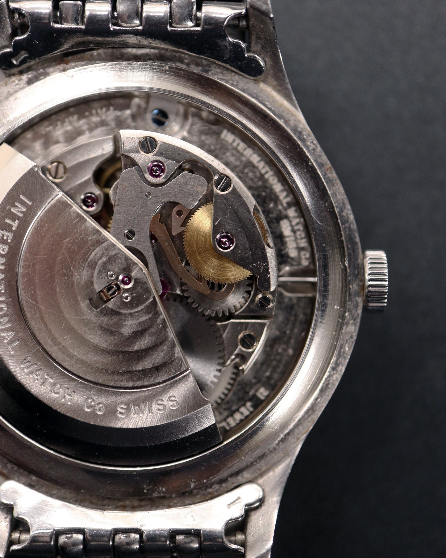 IWC_筆記体ロゴ_Ref.R647A