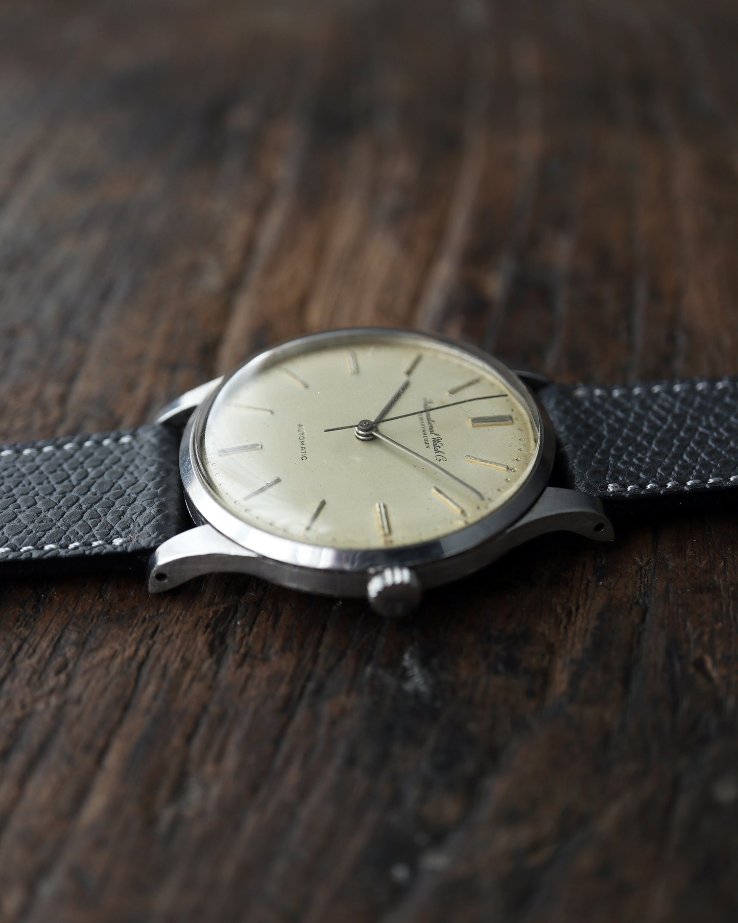 IWC_筆記体ロゴ_cal.852