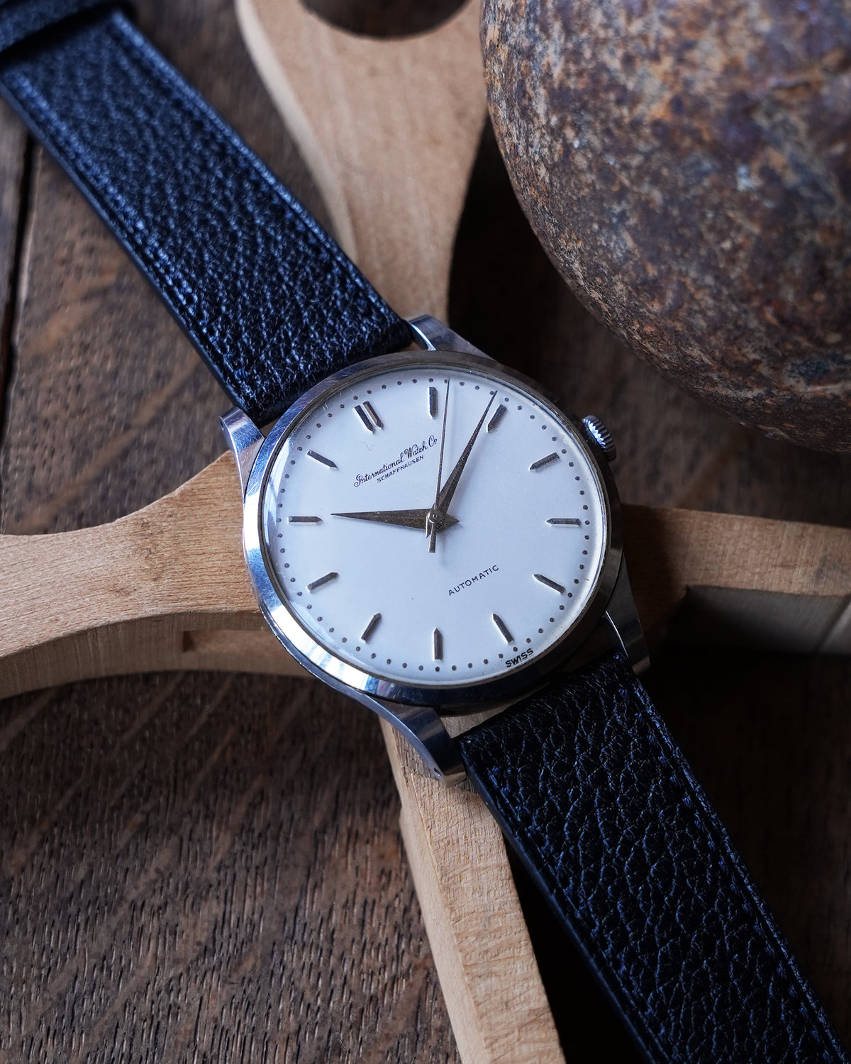 IWC_Cursive Logo_Cal.8531
