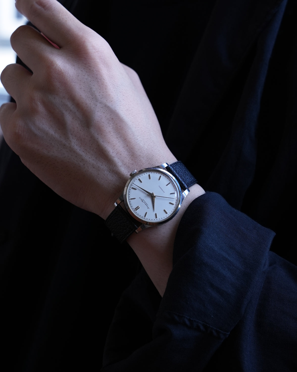IWC_Cursive Logo_Cal.8531