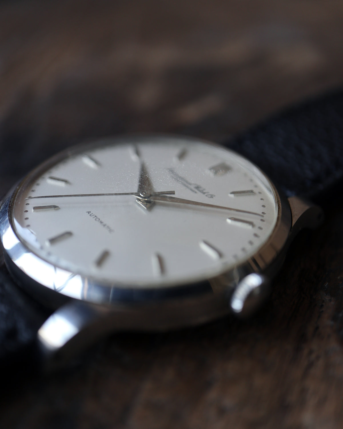 IWC_Cursive Logo_Cal.8531