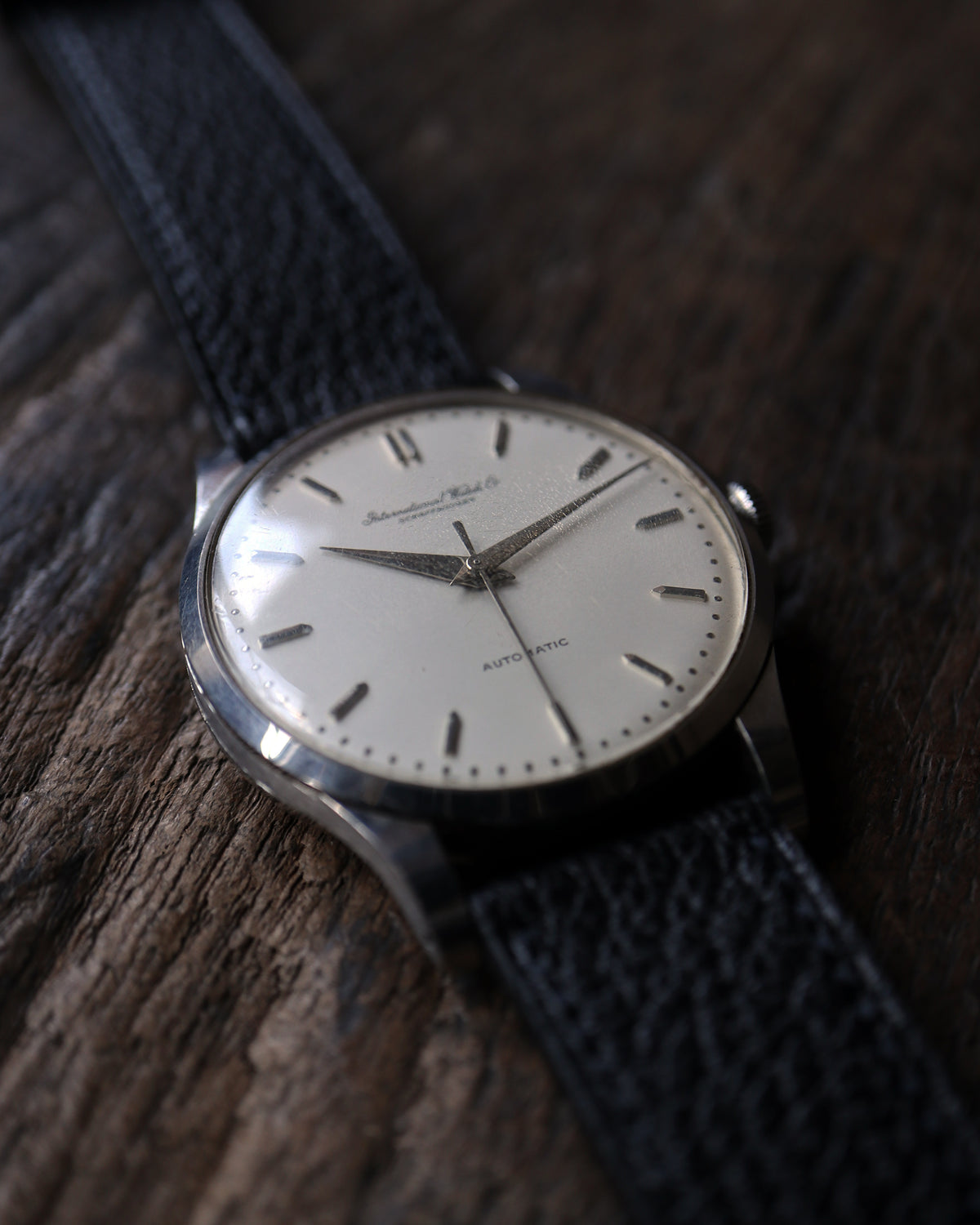 IWC_Cursive Logo_Cal.8531