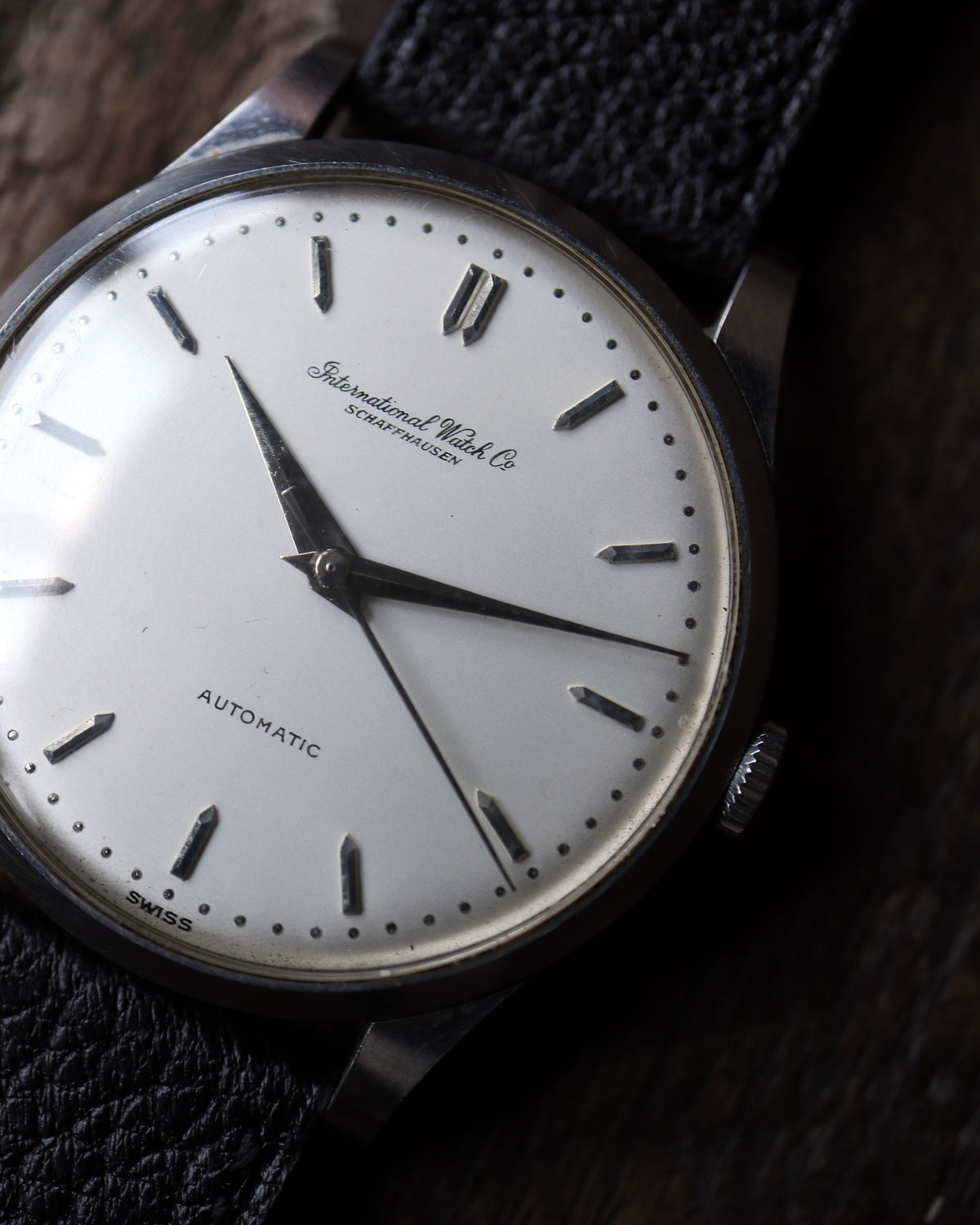 IWC_Cursive Logo_Cal.8531
