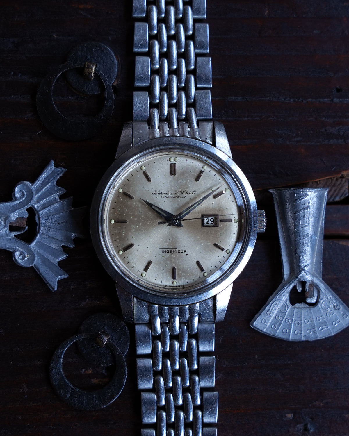 IWC_Cursive Logo_Cal.8531