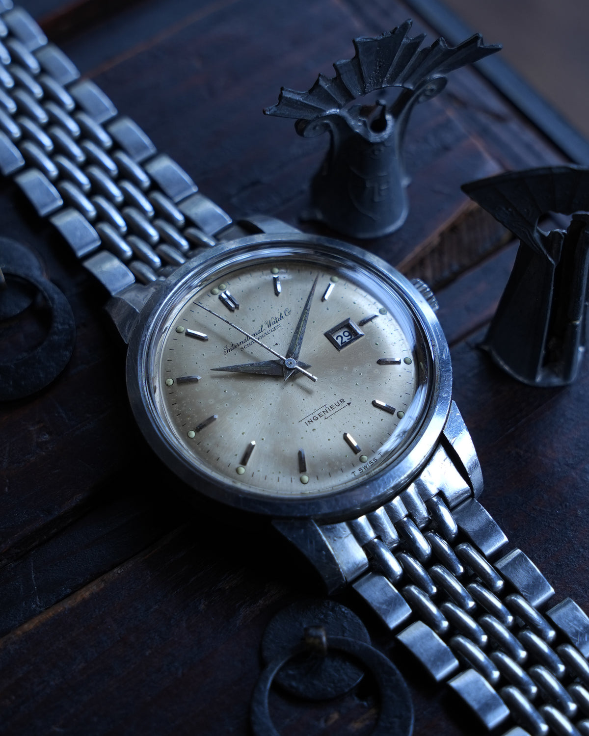 IWC_Cursive Logo_Cal.8531