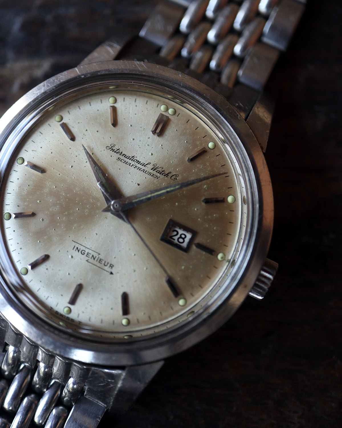 IWC_Cursive Logo_Cal.8531