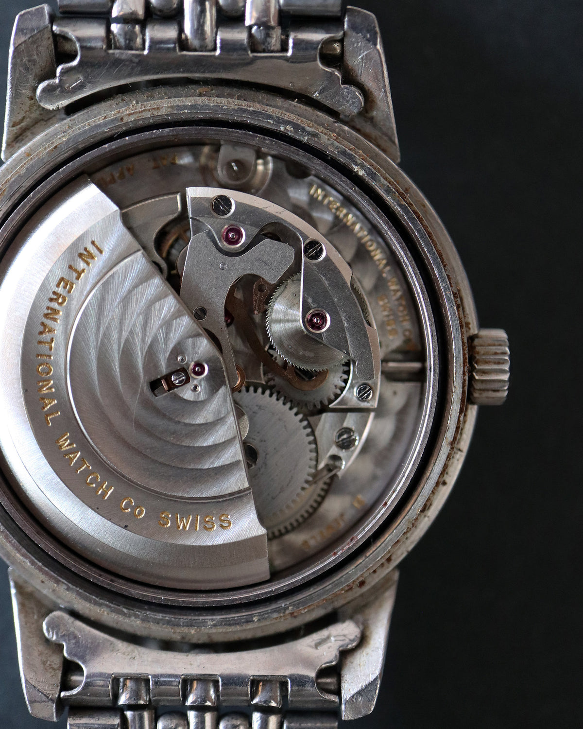 IWC_Cursive Logo_Cal.8531