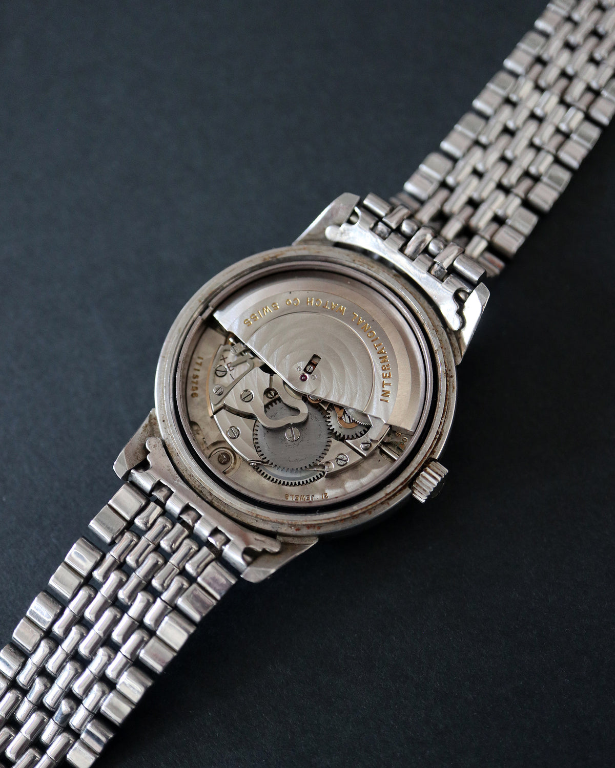 IWC_Cursive Logo_Cal.8531