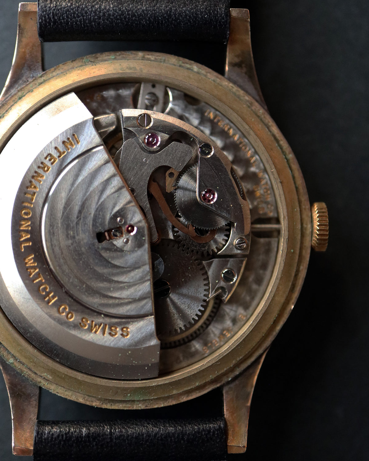 IWC_筆記体ロゴ_cal.8531_Flat Bezel_18K YG