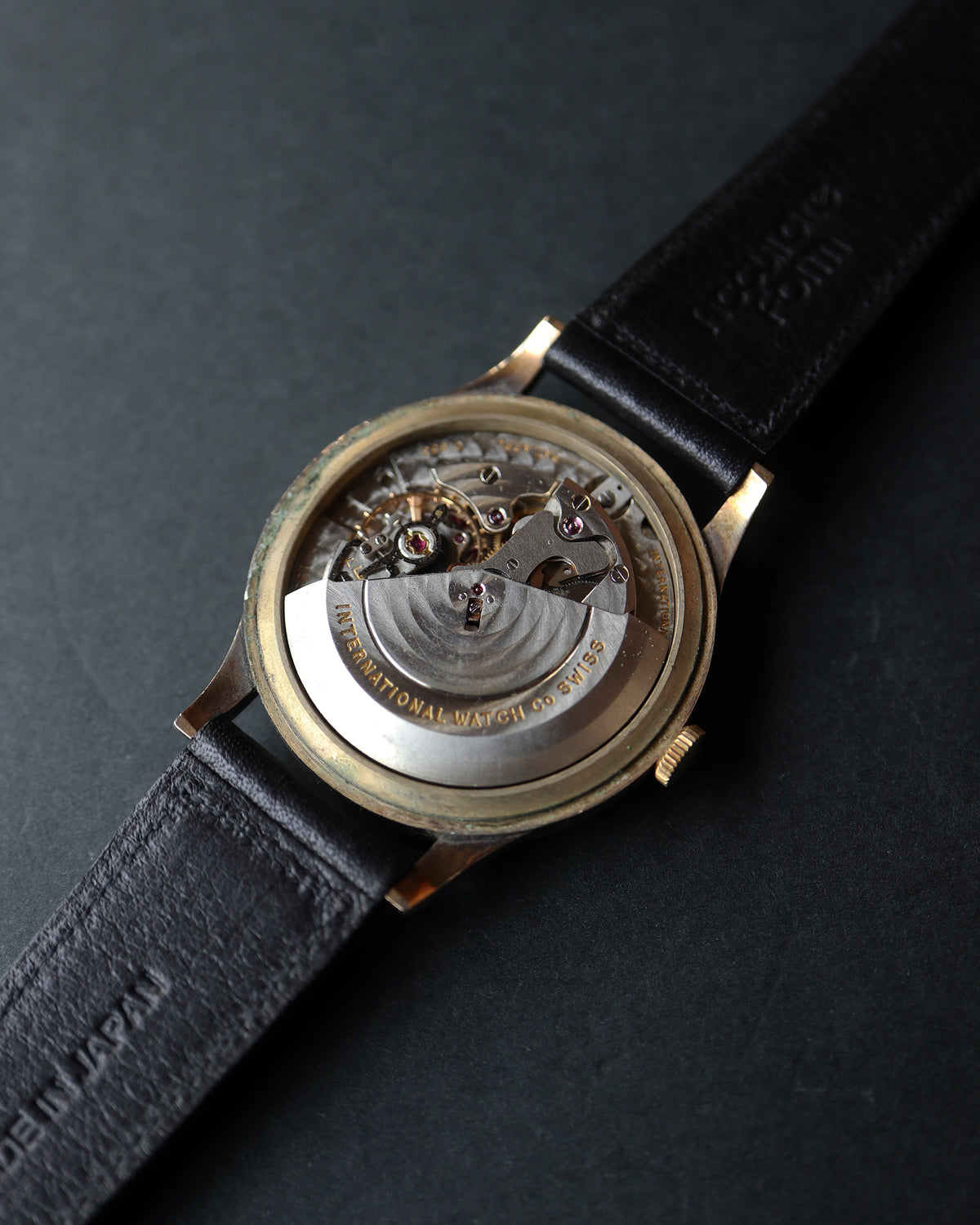 IWC_筆記体ロゴ_cal.8531_Flat Bezel_18K YG