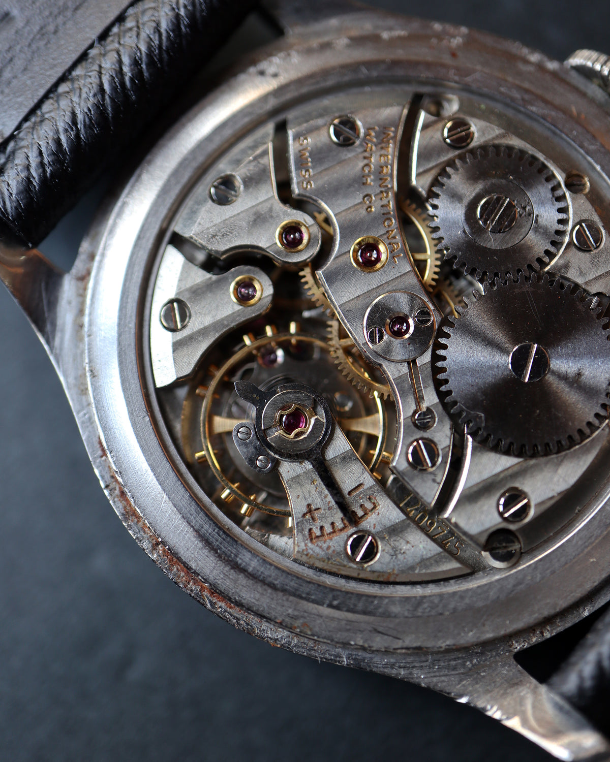 IWC_筆記体ロゴ_cal.89_Alpha Hand