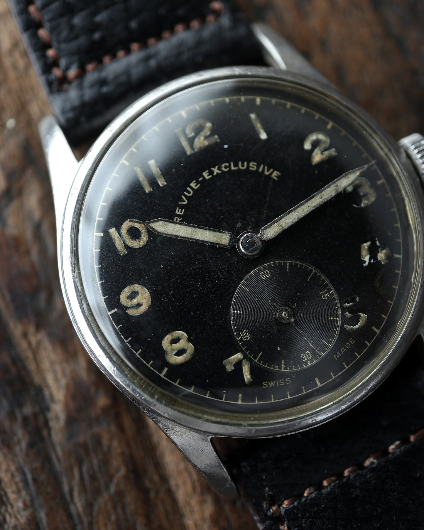 REVUE_cal.REVUE77