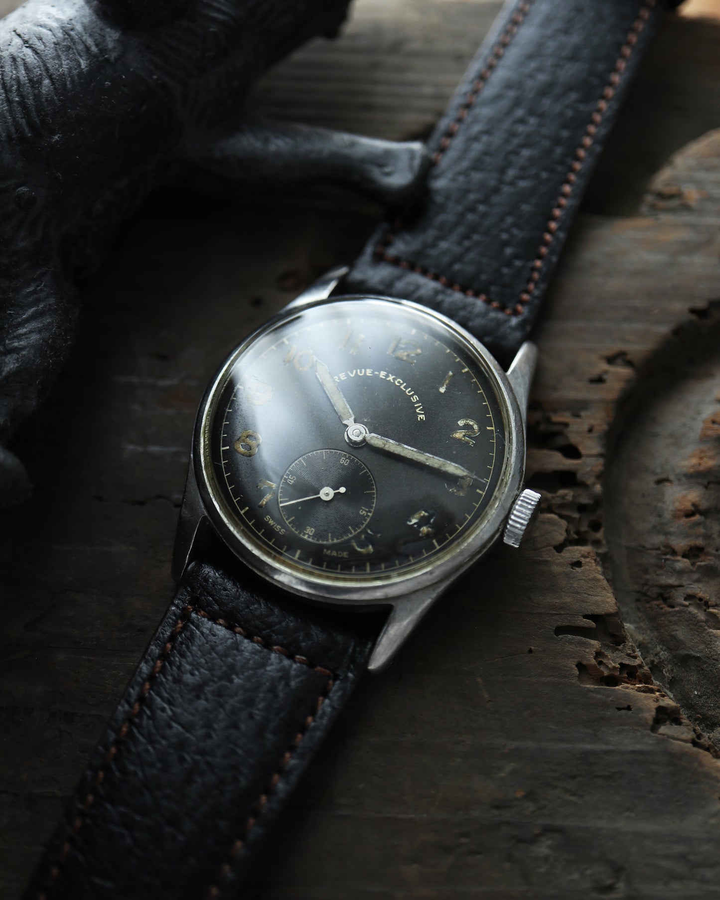 REVUE_cal.REVUE77