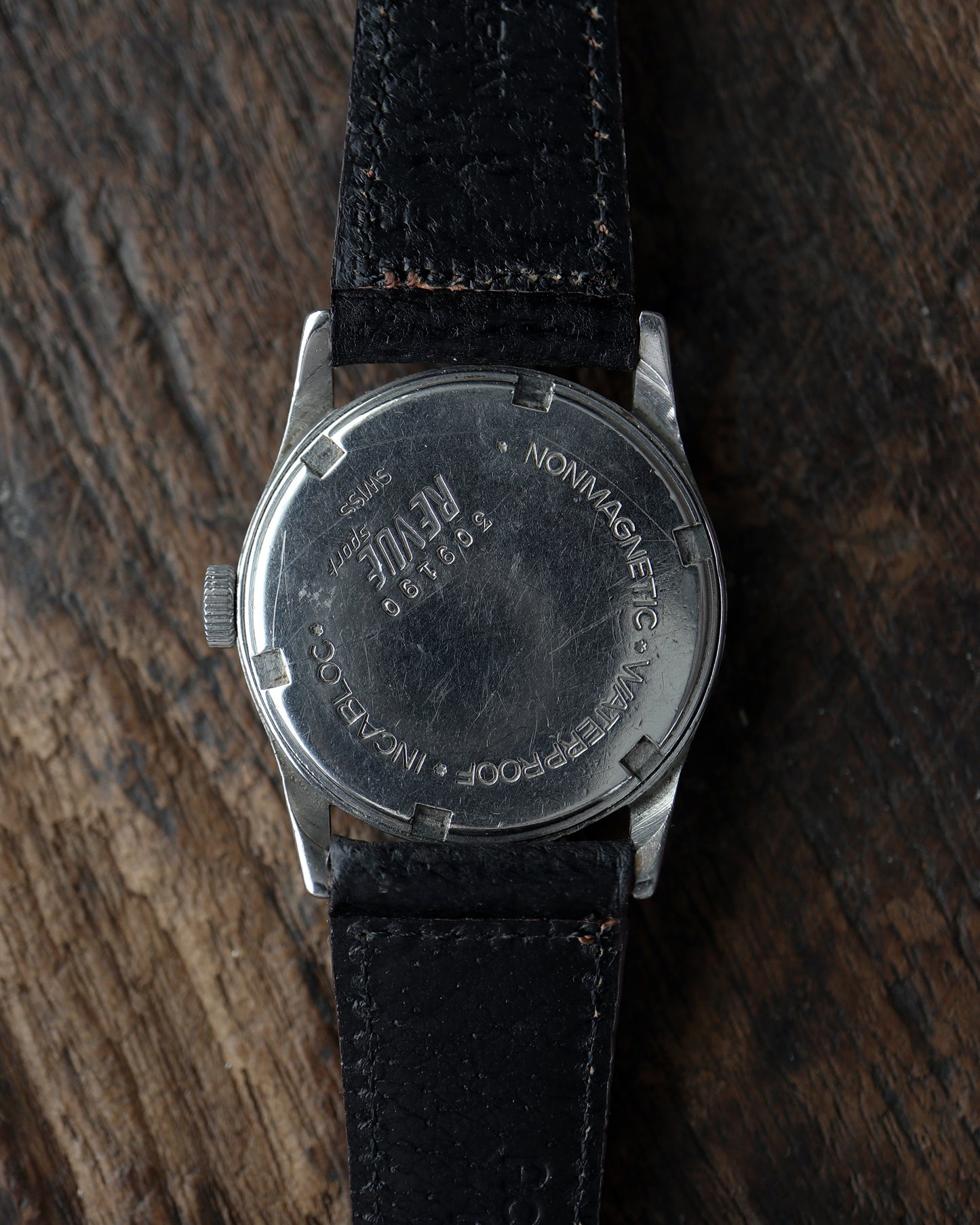 REVUE_cal.REVUE77