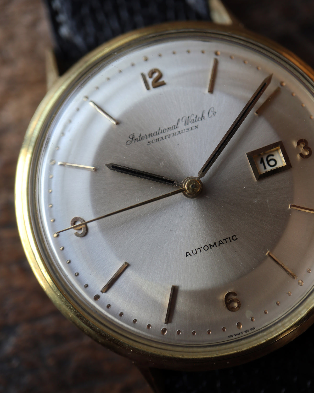 IWC_Cursive Logo_Cal.8531