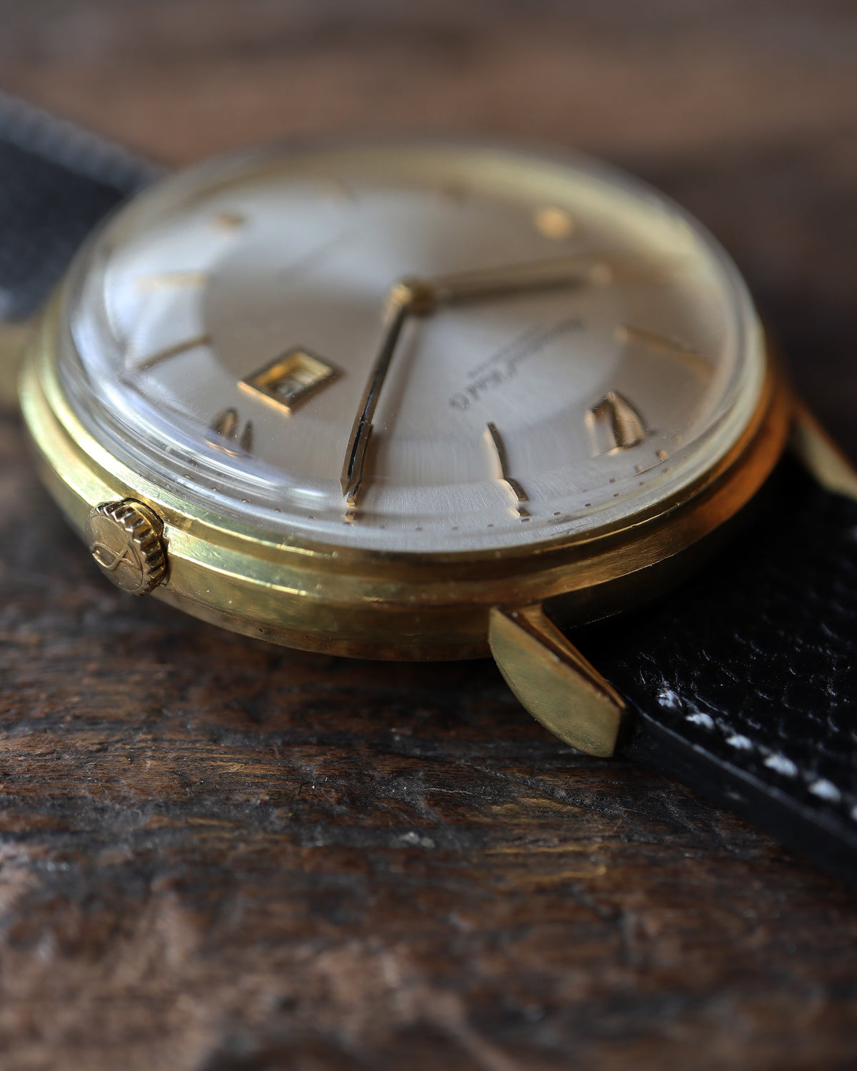 IWC_Cursive Logo_Cal.8531