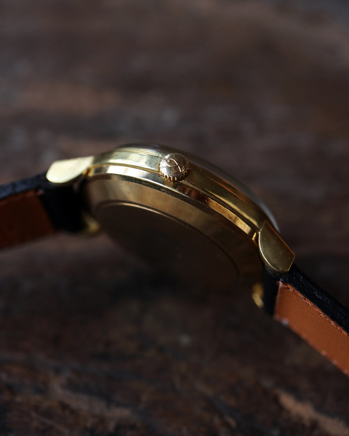 IWC_Cursive Logo_Cal.8531