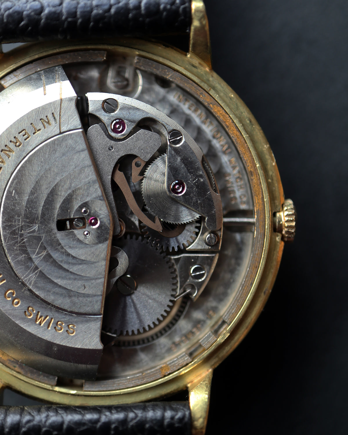 IWC_Cursive Logo_Cal.8531