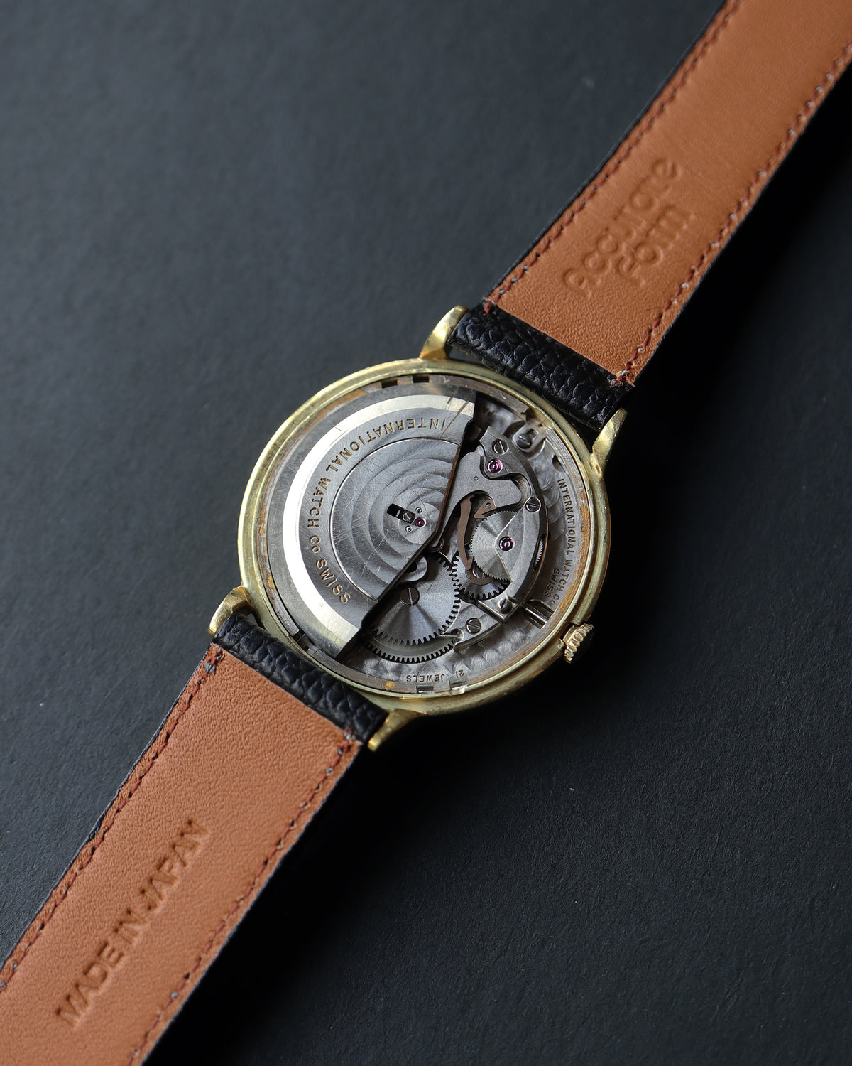 IWC_Cursive Logo_Cal.8531